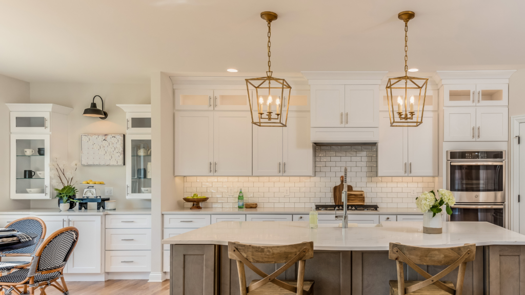 細かく仕切られた間取りを統合して大空間のLDKへ